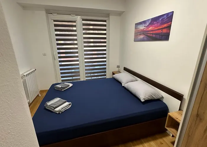 Golden Lux Apartments